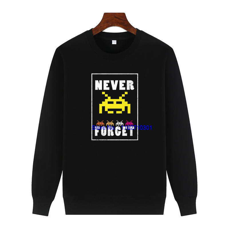 Men's Vintage 80s Space Invade - Gaming Console Shop recensione e prezzo