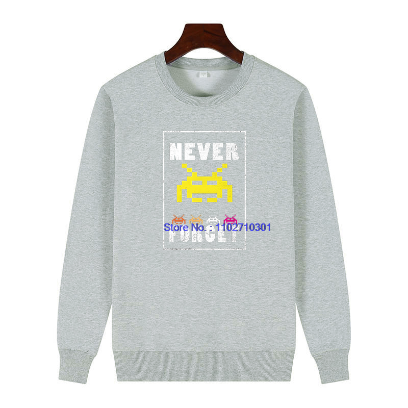 Men's Vintage 80s Space Invade - Gaming Console Shop recensione e prezzo